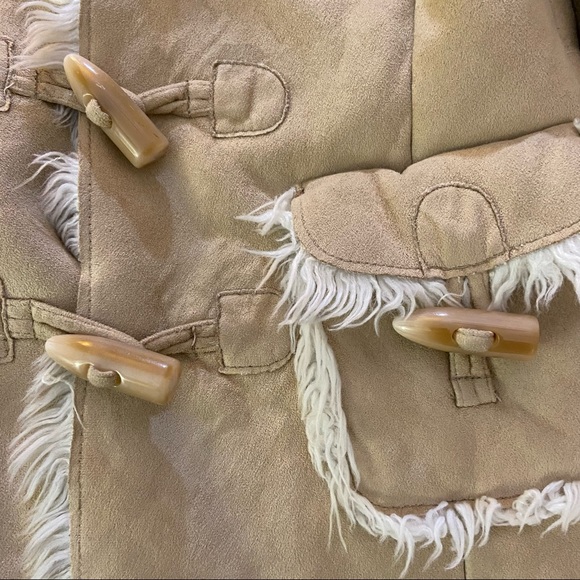 GAP Toddler Girls Faux Shearling Jacket size XS/S (4-7) - Picture 3 of 6